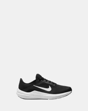 Air Winflo 10 Black/White